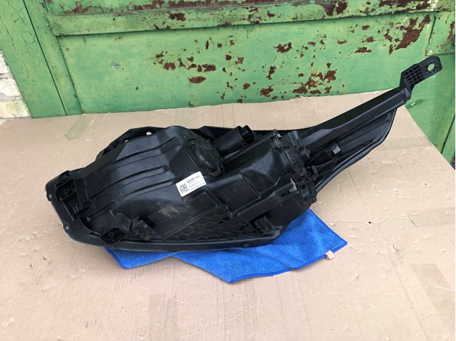 92102J7050 HYUNDAI Фара правая купить в Винница