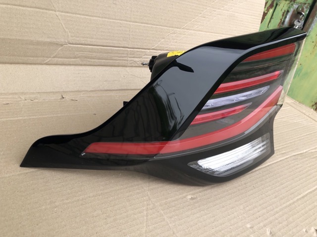 HYUNDAI 92401R2100 в наличии Ровно