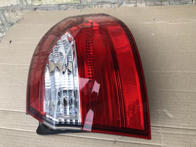 HYUNDAI 924021W210 Фонарь задний правый внешний в наличии Ровно