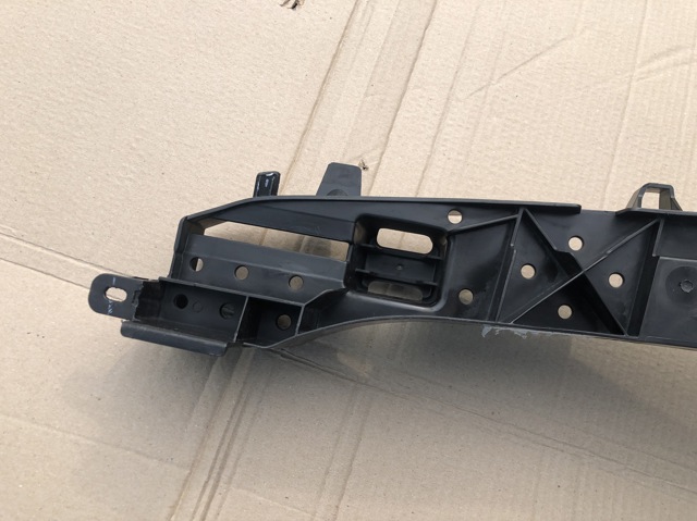 9852664480 PEUGEOT Кронштейн бампера переднего центральный купить в Каменское