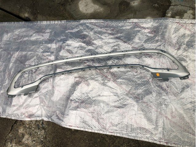 MERCEDES A1568804400 Накладка бампера переднего в наличии Тернополь