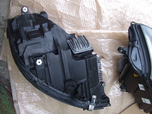 MERCEDES A2229062404 Фара правая в наличии Ирпень