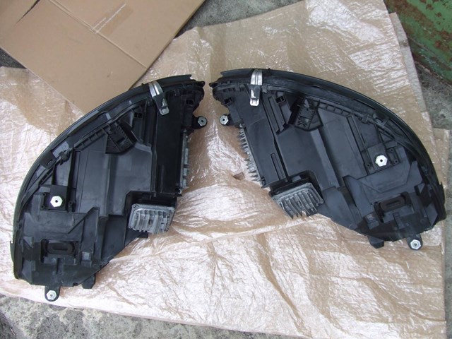MERCEDES A2229062404 Фара правая в наличии Киев