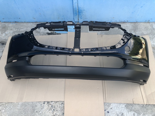 DFR550031G8P MAZDA Передний бампер купить в Львов