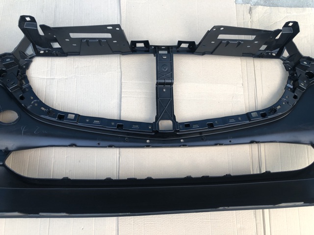 MAZDA DFR550031G8P Передний бампер в наличии Черновцы