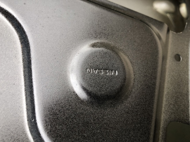 NISSAN H0100HV0MB Дверь передняя правая в наличии Ужгород