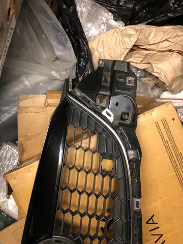 KD4550710F MAZDA Решетка радиатора купить в Тернополь