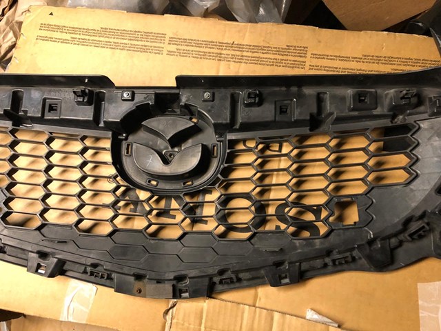 MAZDA KD4550710F Решетка радиатора в наличии Ужгород