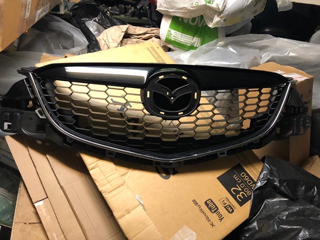 KD4550710F MAZDA Решетка радиатора купить в Запорожье