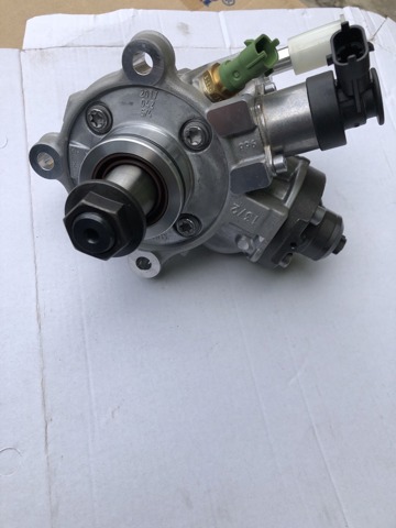 LR073700 LAND ROVER Насос топливный высокого давления (ТНВД) купить в Сумы