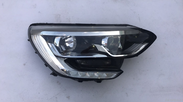 RENAULT 260102357R Фара правая в наличии Ровно