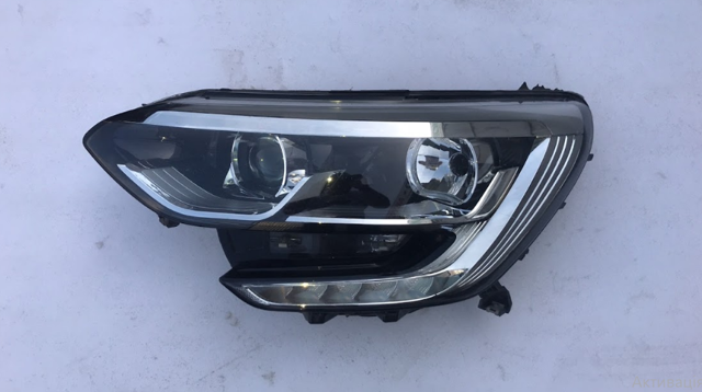 RENAULT 260609985R Левая фара в наличии Житомир