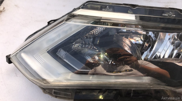 NISSAN 260754CC1C Левая фара в наличии Украина