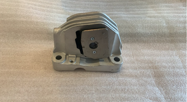 30776354 VOLVO Верхняя опора двигателя купить в Павлоград