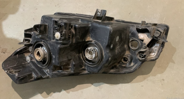 SUZUKI 3512054P00 Правая фара в наличии Ирпень