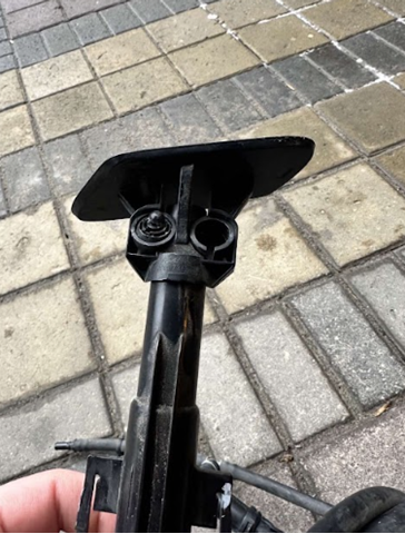 BMW 51117338568 Накладка форсунки омывателя фары передней в наличии Житомир