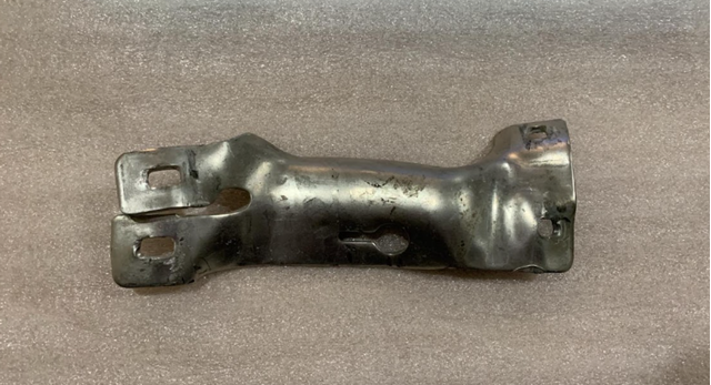 BMW 51117357180 Кронштейн усилителя переднего бампера в наличии Днепр