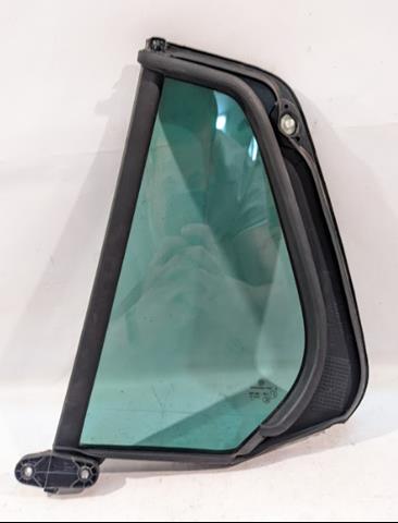 VAG 5G6845214C Стекло-форточка двери задней правой в наличии Павлоград