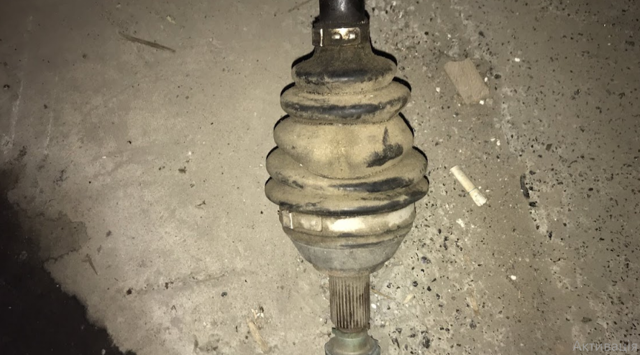 6R0407761 VAG Левая полуось купить в Днепр