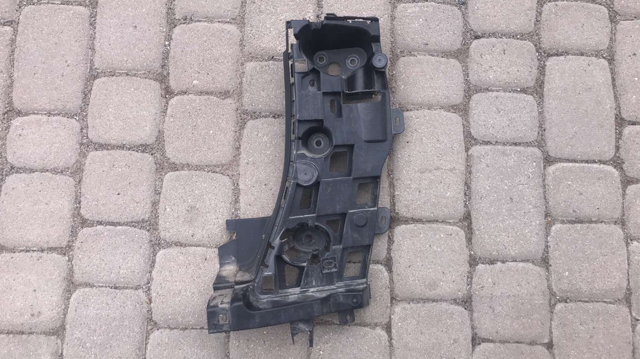 Правое крепление заднего бампера 7420666 BMW