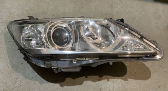 TOYOTA 8113033841 Фара правая в наличии Запорожье