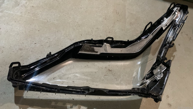 8114560K81 TOYOTA Фара правая купить в Полтава