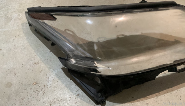 TOYOTA 8114560K81 Правая фара в наличии Кривой Рог