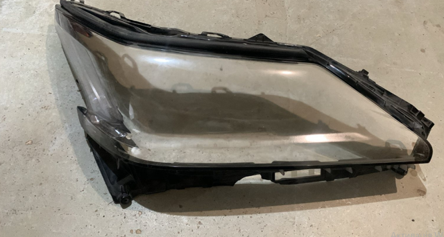 8114560K81 TOYOTA Правая фара купить в Тернополь
