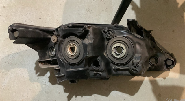 8117033841 TOYOTA Фара левая купить в Черновцы