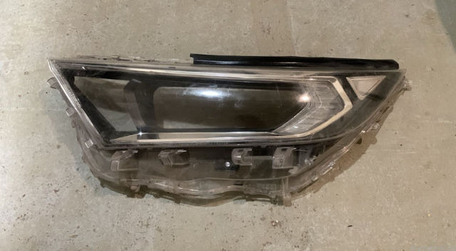 Фары 8118542841 TOYOTA