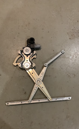 8571078011 TOYOTA Мотор стеклоподъемника двери передней правой купить в Кривой Рог