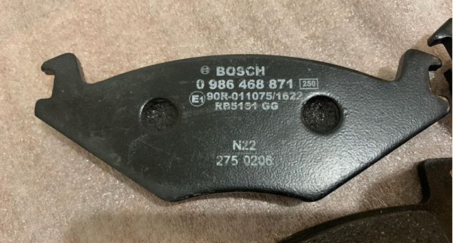 BOSCH 986468871 Колодки тормозные передние дисковые в наличии Тернополь