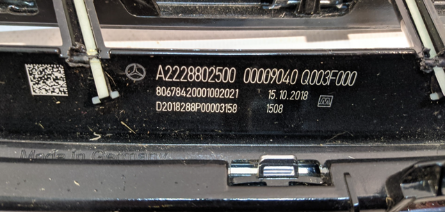 MERCEDES A22288025009040 Решетка радиатора в наличии Каменское