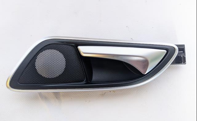MERCEDES A2467300348 Облицовка внутренней ручки двери задней левой в наличии Ужгород