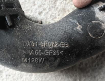 FORD LX616F072EB Шланг (патрубок) интеркуллера в наличии Каменское