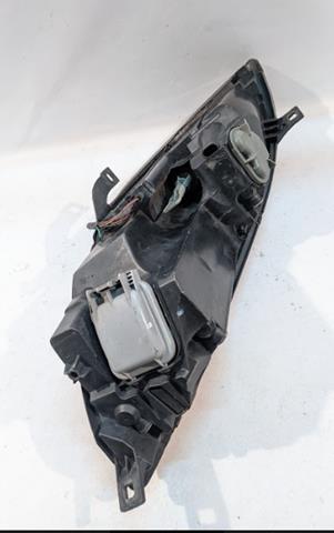 MITSUBISHI MR957354 Правая фара в наличии Хмельницкий