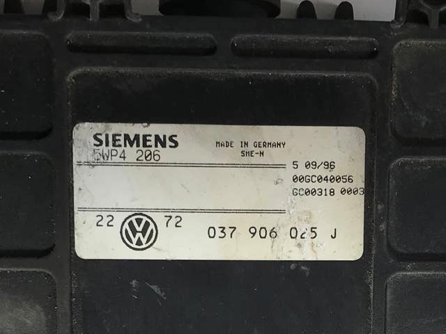 VAG 037906025J Блок управления двигателем в наличии Каменское