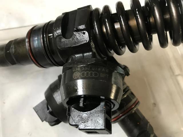 VAG 038130073AQ Топливные форсунки в наличии Каменское