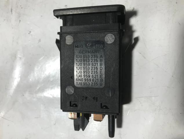 1J0959621E VAG Кнопка включения обогрева заднего стекла купить в Ужгород
