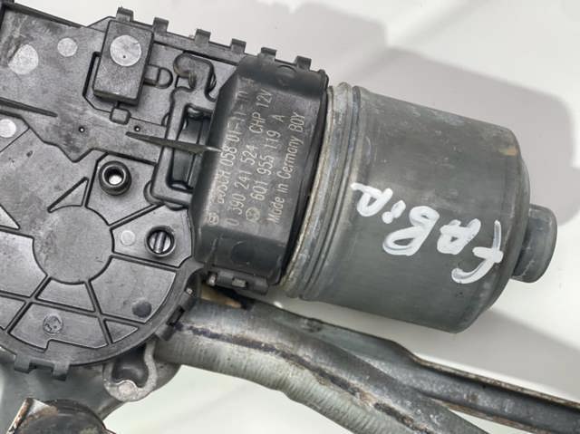 1T0955119A Мотор стеклоочистителя лобового стекла левый купить Черновцы