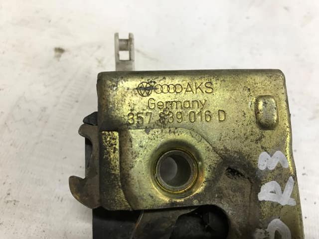 Замок передней пассажирской двери 357837016D VAG