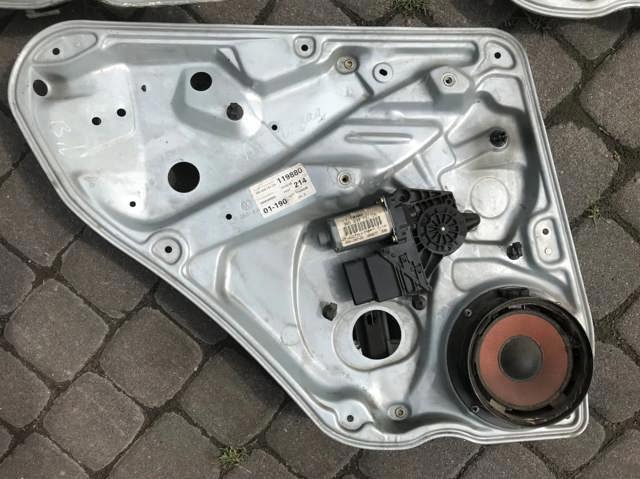Стеклоподъемник задней левой двери 3B5839755C VAG