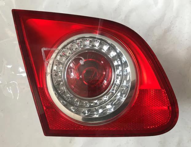 Задний левый внутренний фонарь 3C5945093C VAG