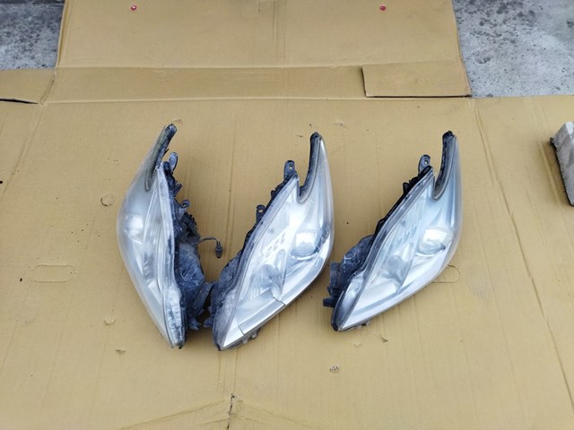 Фара Тойота Приус