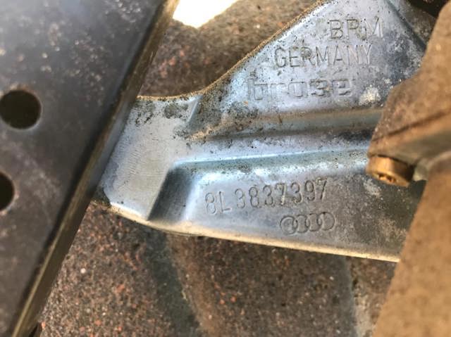 8L3837397 VAG купить в Каменское