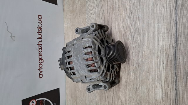 Генератор автомобиля 06J903023C VAG