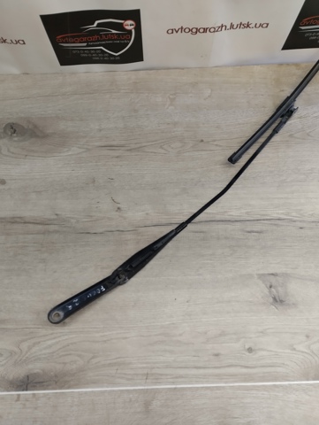 FORD 4M5117526CD Рычаг-поводок стеклоочистителя лобового стекла в наличии Полтава