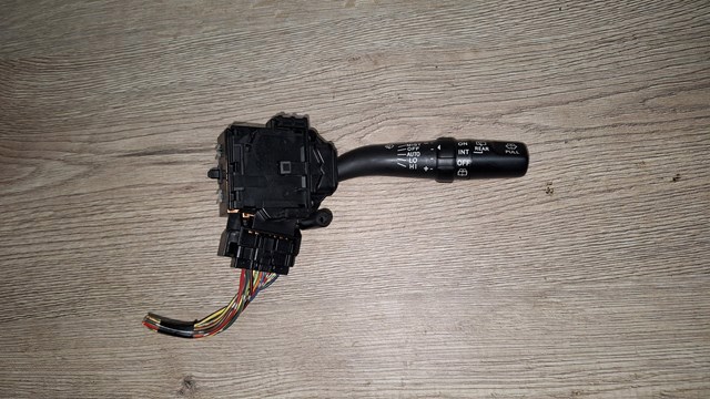 8465205170 TOYOTA Правый подрулевой переключатель купить в Чернигов
