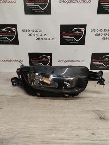 Вставка фары правой 9677217280 PEUGEOT