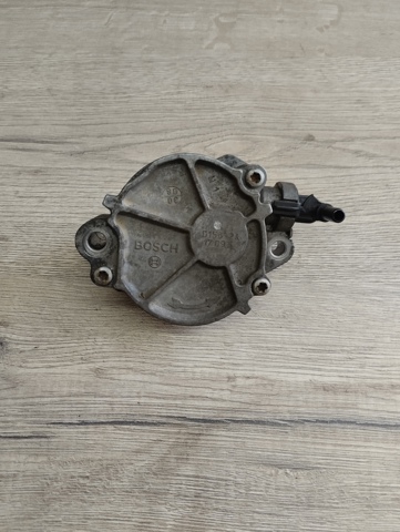 Насос вакуумный D1562A PEUGEOT